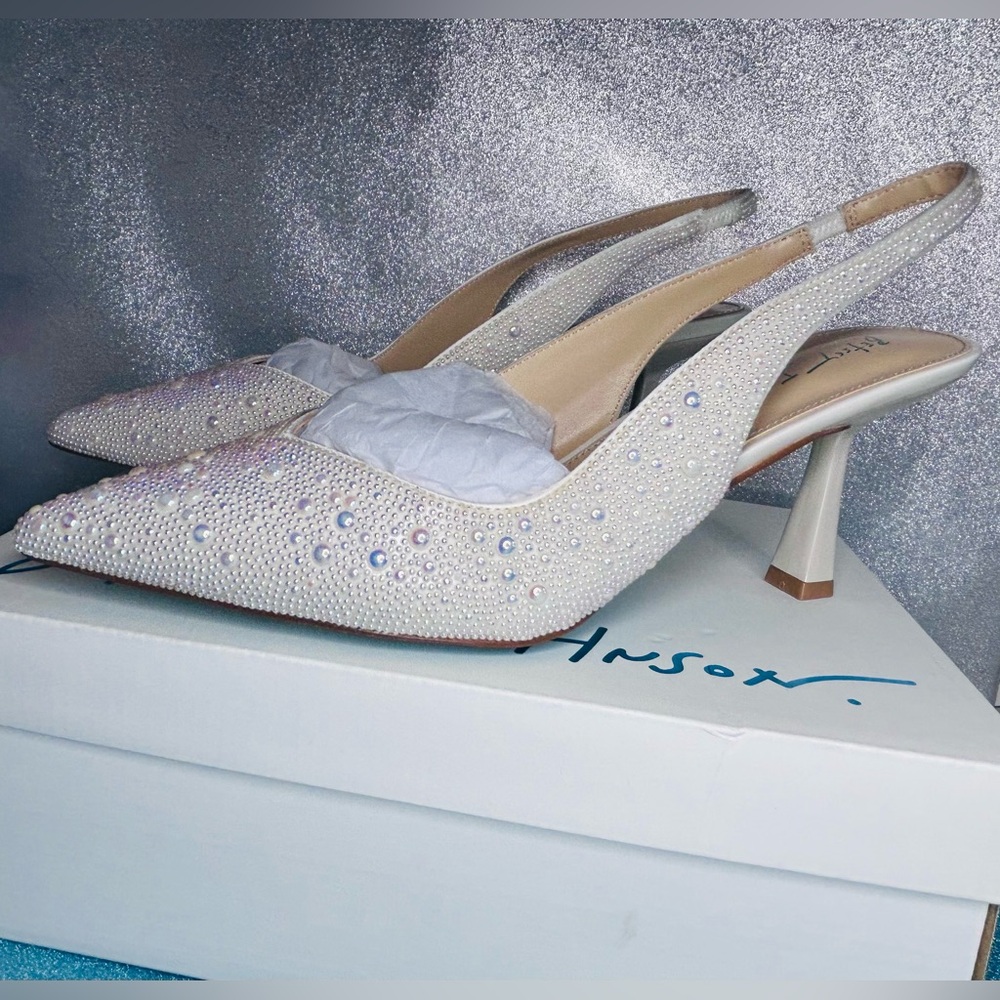 Betsey Johnson Blue by Betsey Johnson Clark Iridescent Pearl Slingback Pumps 11W - Picture 3 of 14